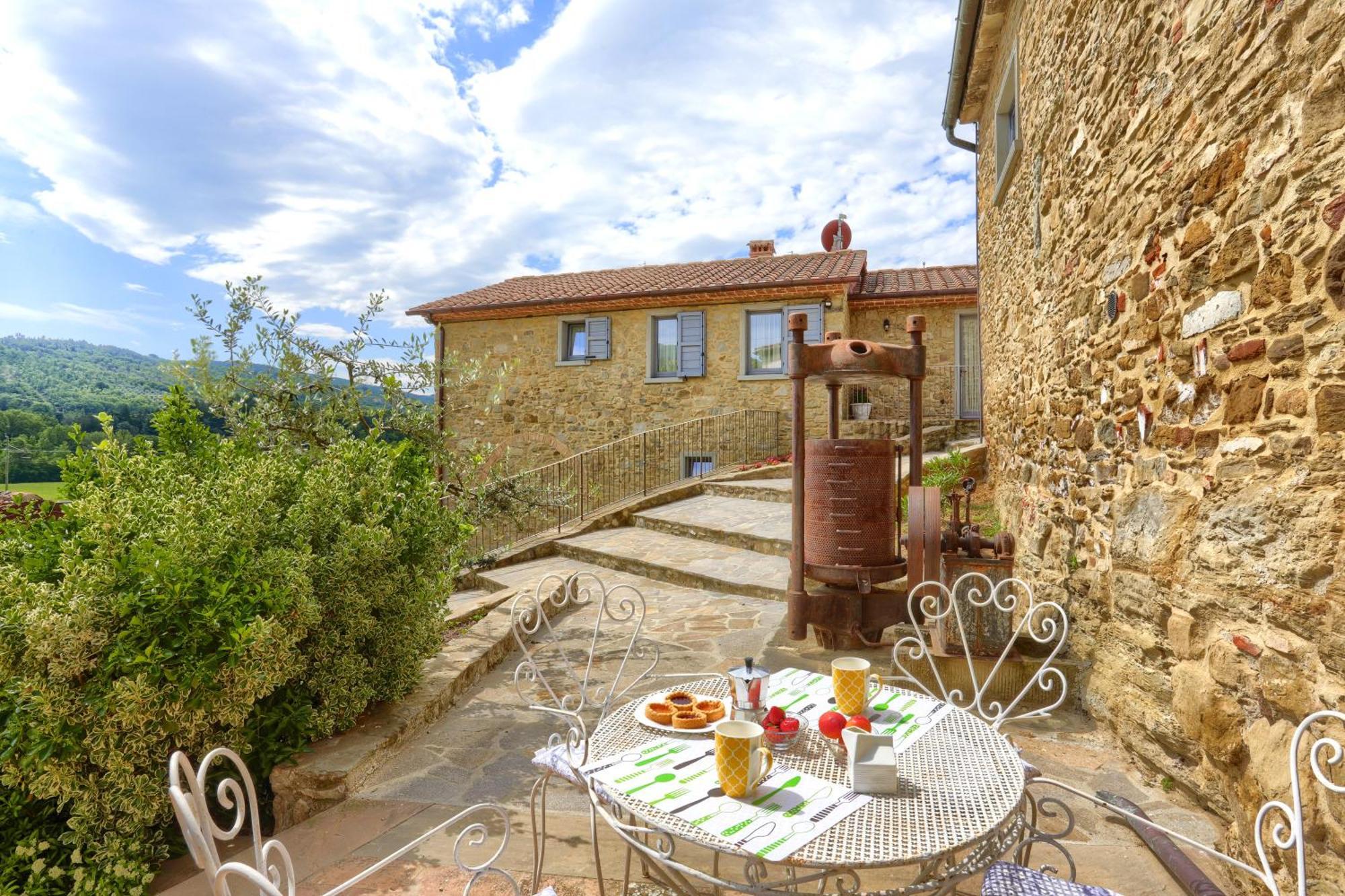 Baciano Azienda Agrituristico Venatoria Capolona Exterior foto